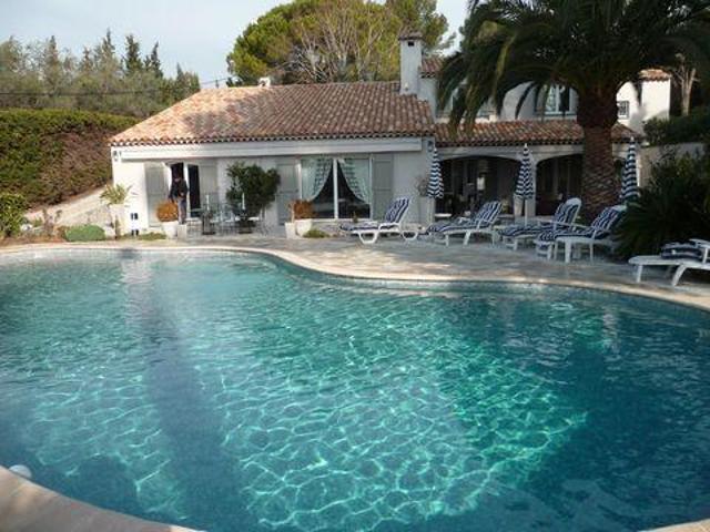 5 chambres, Le Cannet Provence Alpes Côte d'Azur 06110 LS96308159