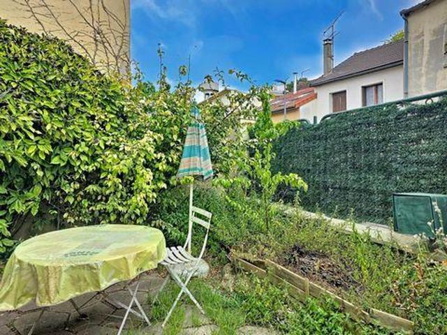 5 chambres, Les Lilas Île 93260 LS104404101