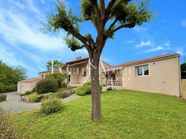 5 chambres, Longeves Pays de la Loire 85200 103415247