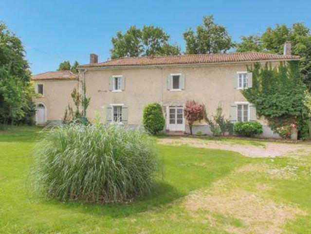 5 chambres, Louin Poitou 79600 103964347