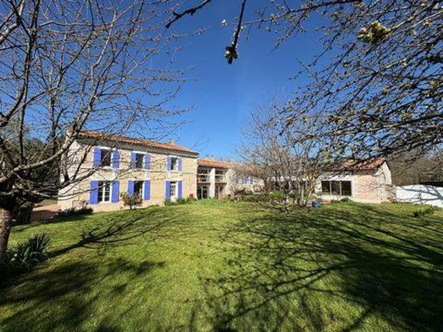 5 chambres, Pessines Poitou 17810 100262343