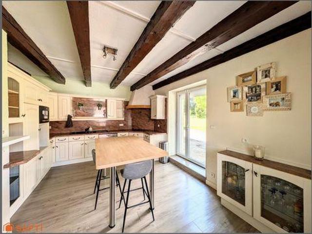 5 chambres, Saint Franche 39150 104041278