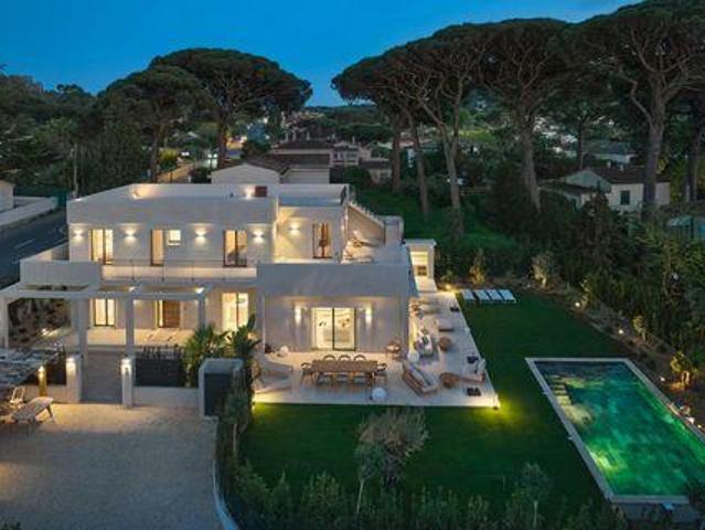 5 chambres, Saint Provence 83990 90125008
