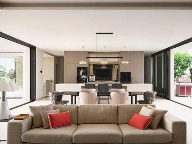 5 chambres, Sainte Provence 83120 103246324