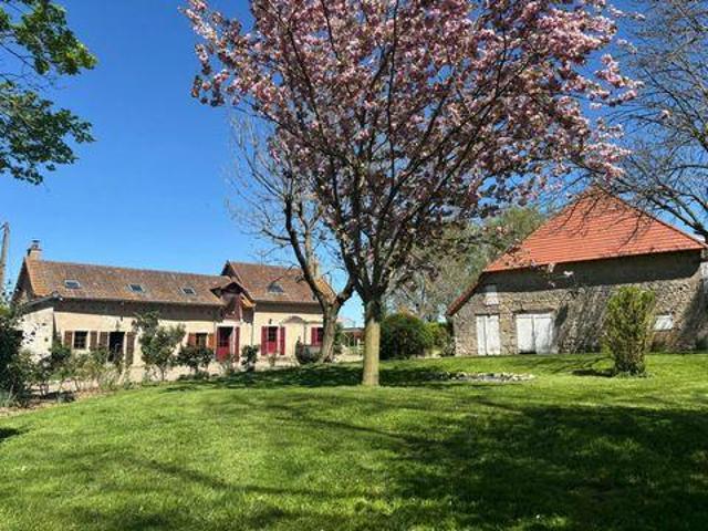 5 chambres, Varennes Auvergne 03150 101489500
