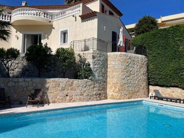 5 chambres, Villeneuve Provence 06270 100776623