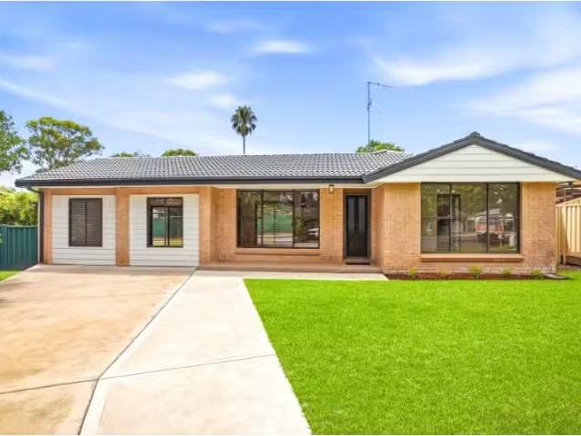 5 Charlotte Place, Bligh Park House for rent Listed by Erica.