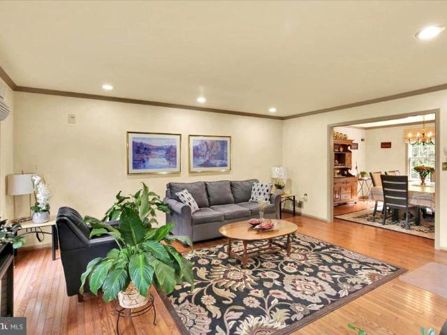 5 Chelsea Circle