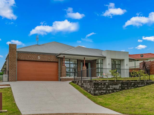 5 Claremont Close, Ashtonfield NSW