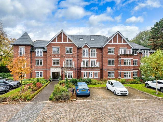 5 Clock Gardens, Stockwell Road. 2 bed apartment to rent £1,200 pcm £277 pw