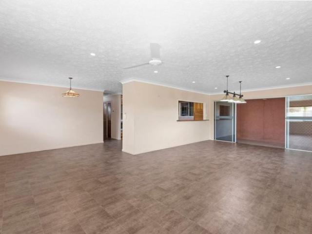 5 Coe Ct, Heatley