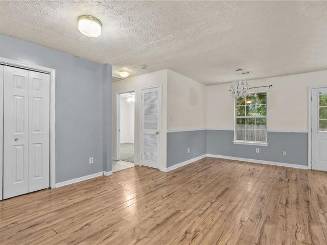 5 Compton CT