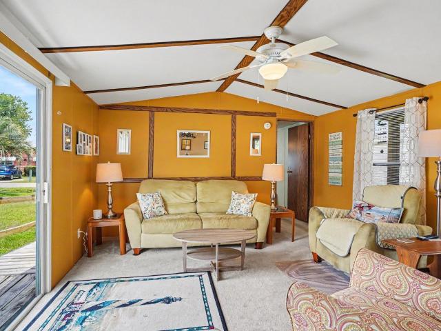 5 Crooked Island Circle
