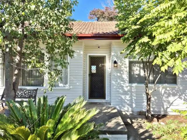 5 Croydon Avenue, TAMWORTH House for rent Listed by Wendy Ske.