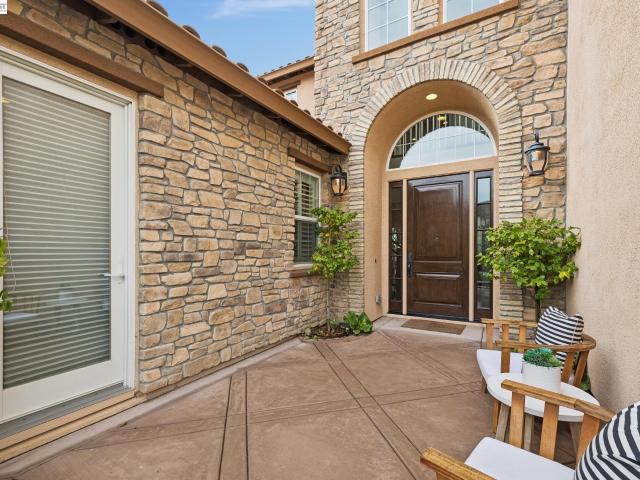 5 Dunfirth Dr