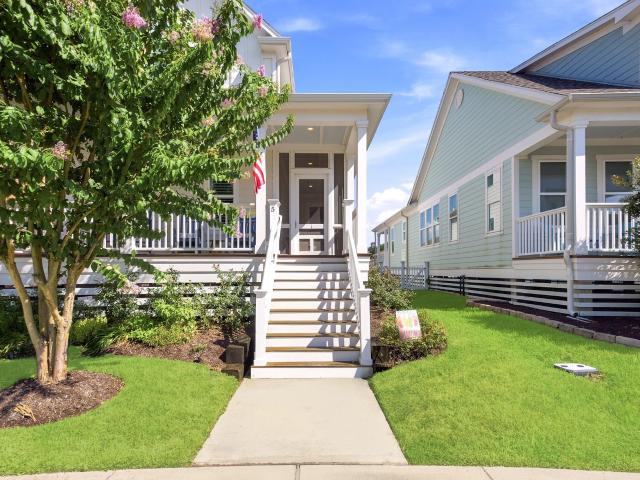 5 Duval Street