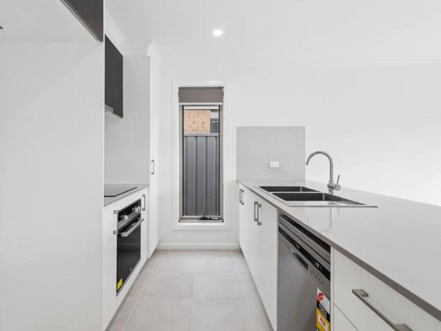5 Dymock Street
