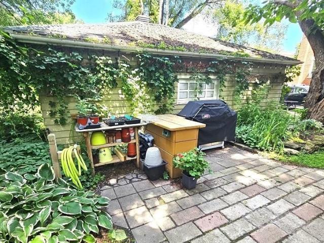 5 ½ dans le vrai Vieux Longueuil