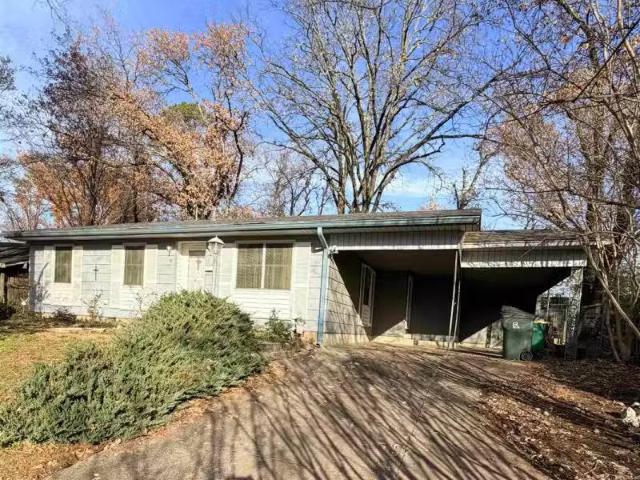 5 DELRAY DR, LITTLE ROCK, AR 72227