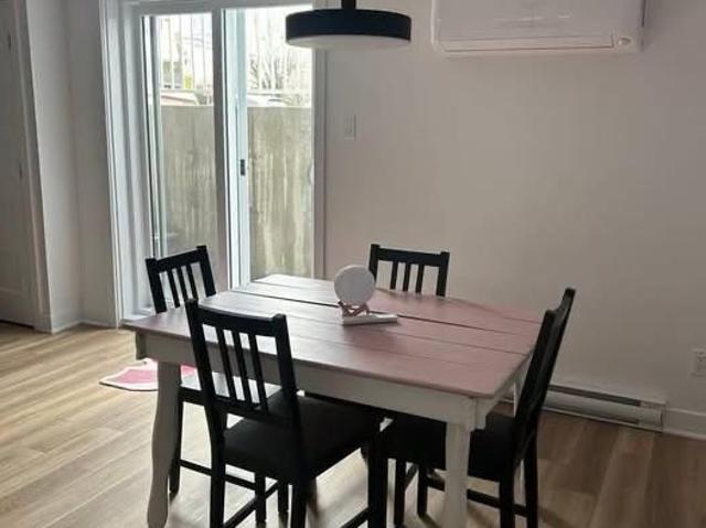 5½ demi sous sol de maison, disponibles dès le 1er août