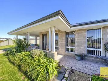 5 Drake Bend, Bayonet Head, WA 6330