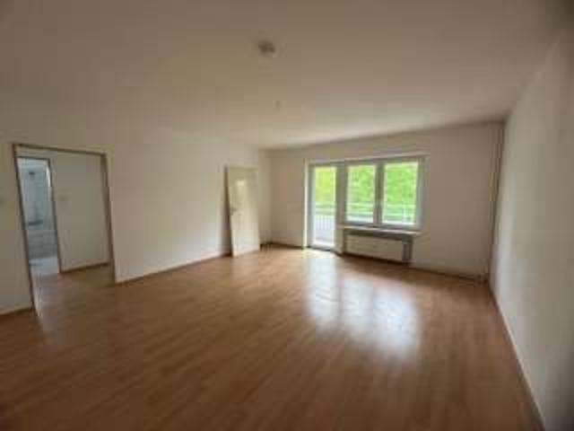 5.Etage! Aufzug! Renoviert! Frei! ca. 77m² gut aufgeteilte 3 Zimmerwohnung mit Balkon