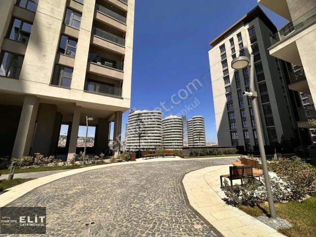 5. Etap Yüksek Tavanlı Açık Mutfak ebeveyn Banyolu Kiralık 2+1