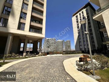 5. Etap Yüksek Tavanlı Açık Mutfak ebeveyn Banyolu Kiralık 2+1