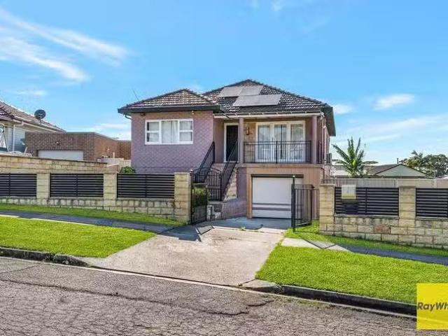 5 Exhibition Parade, Mount Pritchard, NSW 2170
