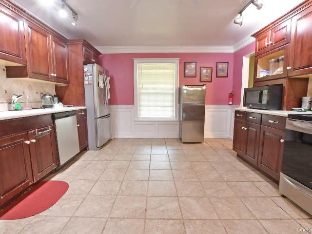 5 Easterly Court
