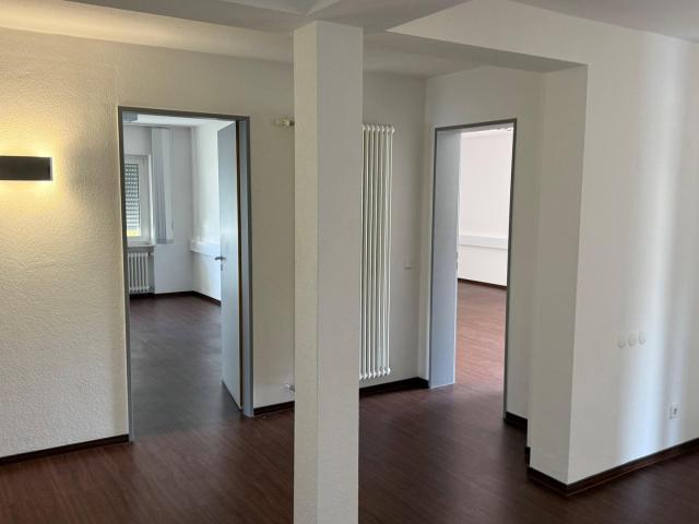5 Einzelbüros Größen ab 30m² in kleinem Bürocenter, Toplage direkt vom Eigentümer