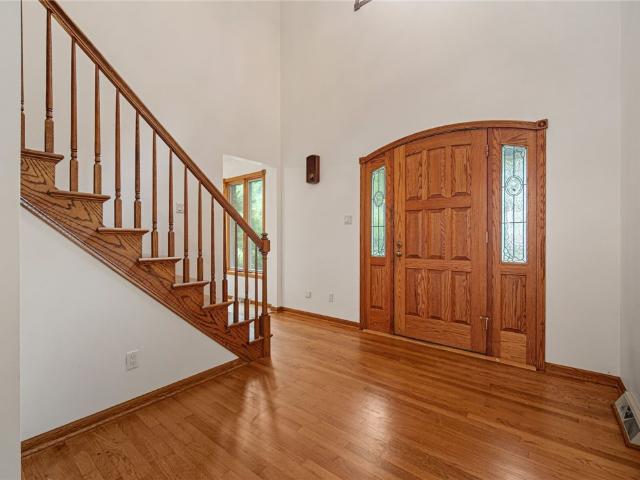 5 Fairview St