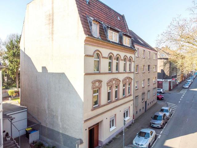 5 FAMILIENHAUS IN ESSEN MIT 410 m² WOHNFLÄCHE UND 422 m² GRUNDSTÜCK