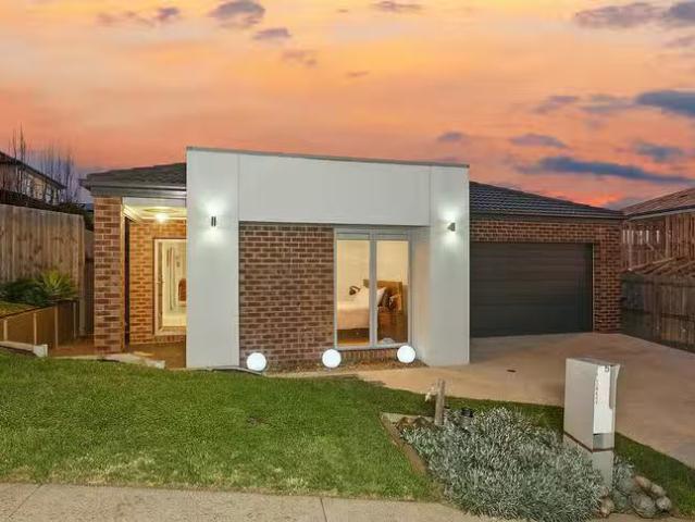 5 Floreat Avenue, Highton, VIC 3216