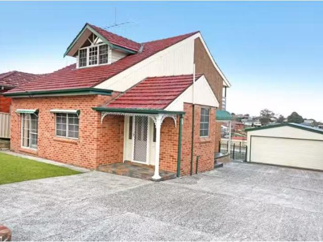 5 Foothills Road, Corrimal House for rent Listed by Kelly Sim.