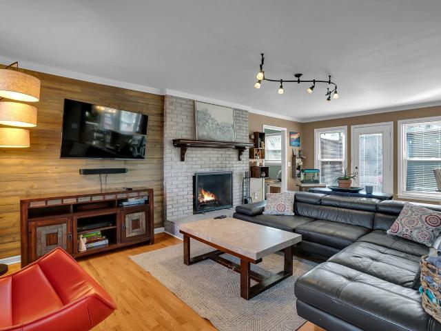5 Foxtrail Court