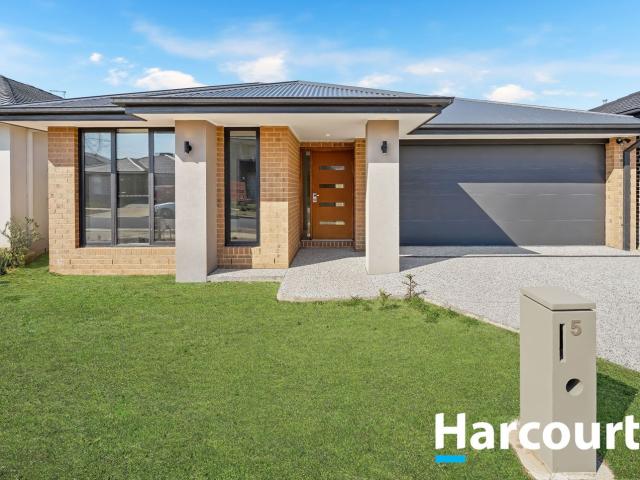 5 Gippsland Avenue, CLYDE NORTH, VIC 3978