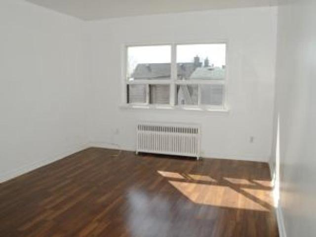 5 Greentree Court 2 bedrooms Apartment for Rent