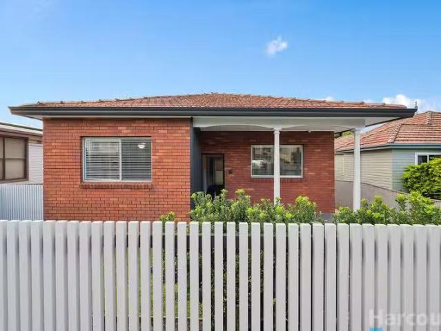 5 Groongal Street, Mayfield West, NSW 2304 House for Rent