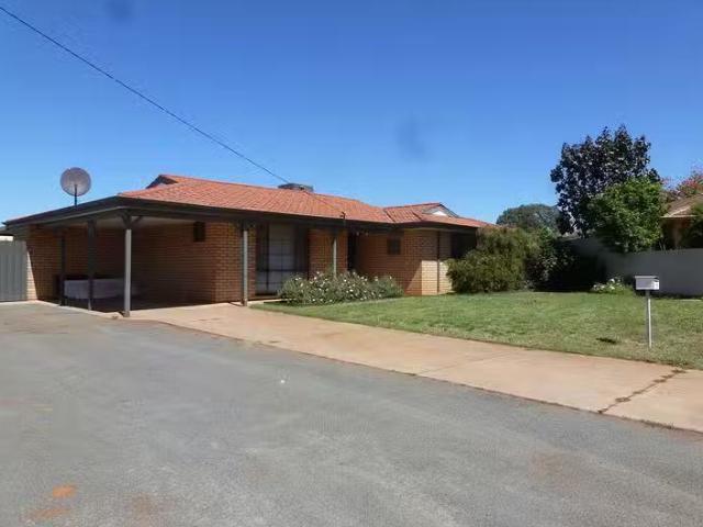 5 Hartrey Lane, Hannans, WA 6430