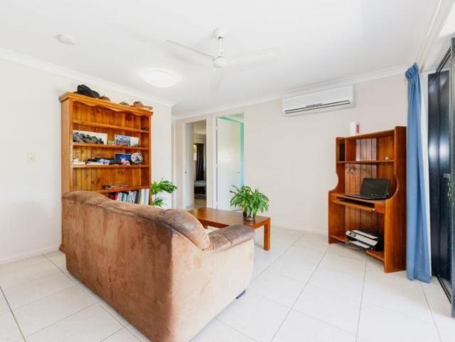 5 Henning Ct, Bushland Beach