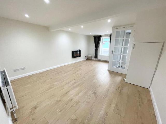 5 High Street, Ballyhalbert, BT22 1BL