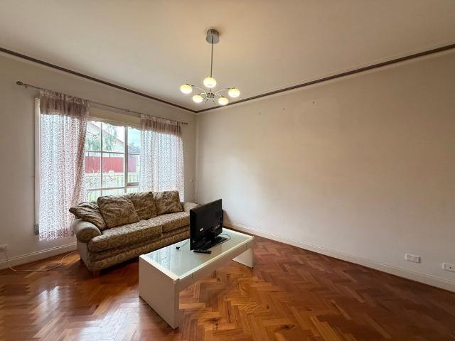 5 Hillview Avenue, Pascoe Vale South VIC 3044