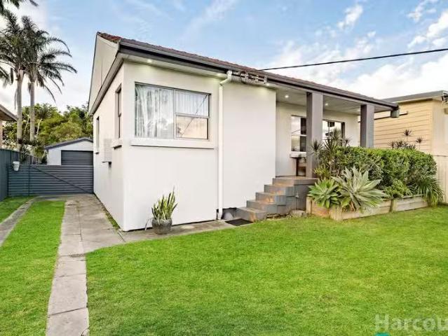5 Hollway Street, Floraville, NSW 2280 House Leased