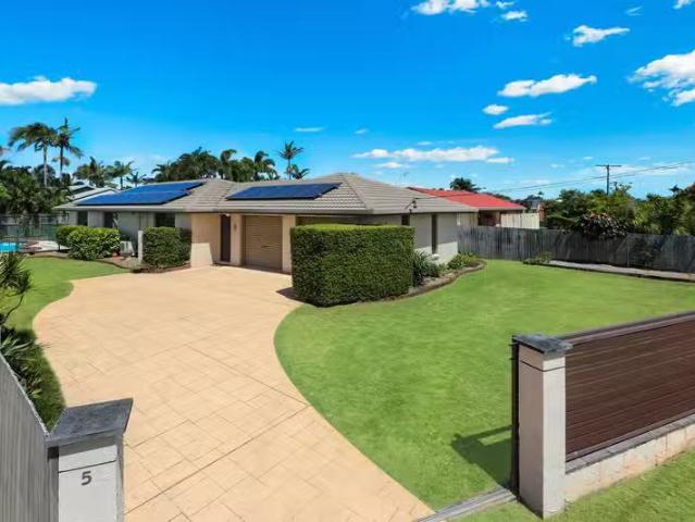 5 Honeysuckle Drive, BOKARINA, QLD 4575 House for Rent