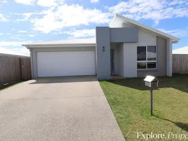 5 Jabiru Circuit, Rural View, QLD 4740