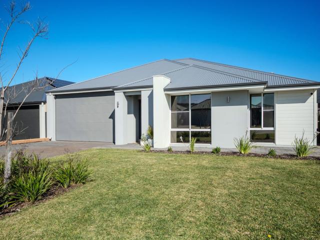 5 Laceflower Street, BULLSBROOK, WA 6084
