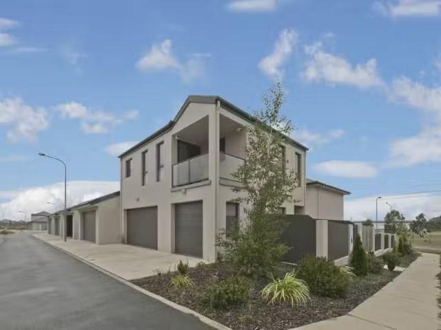5 Lansdown Crescent, Casey Townhouse for rent Listed by Alex.