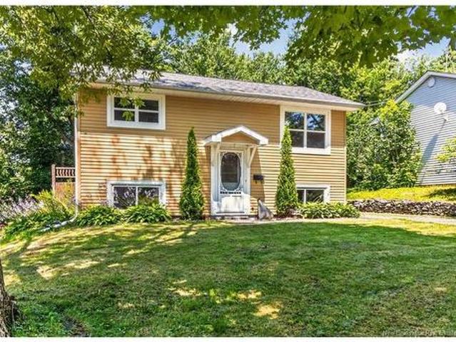 5 Lilac Cres, Nashwaaksis, NB, E3A 2G7 house for sale | Listing ID NB144951 | Royal LePage