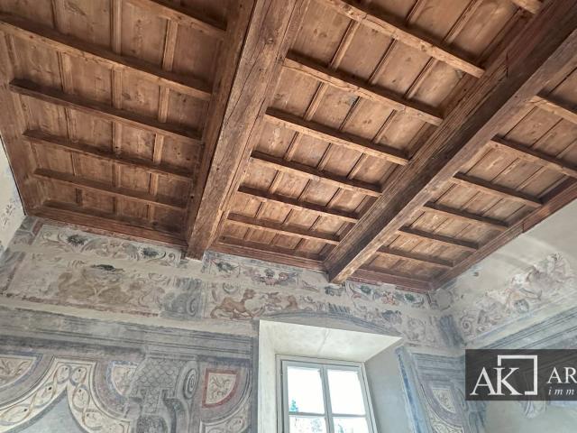 5 LOCALI in affitto a Arona